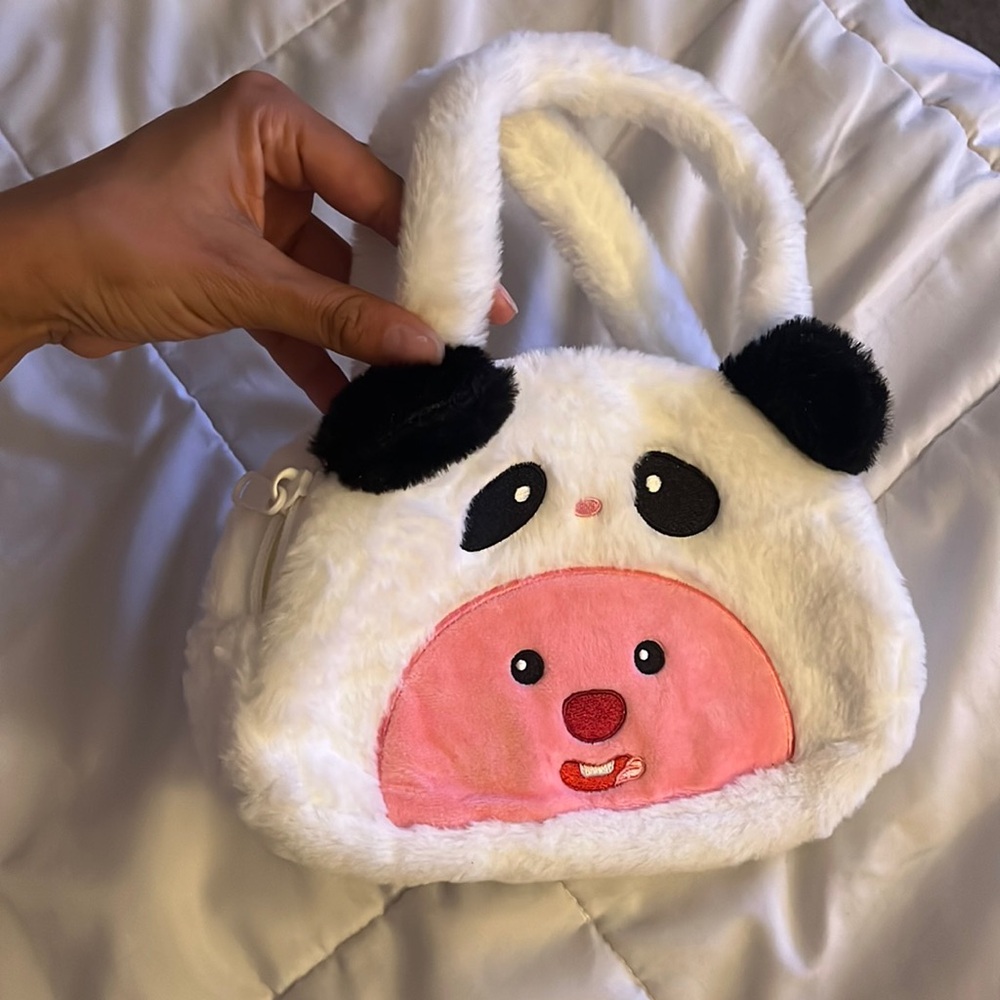 White Small Bag w/ zipper